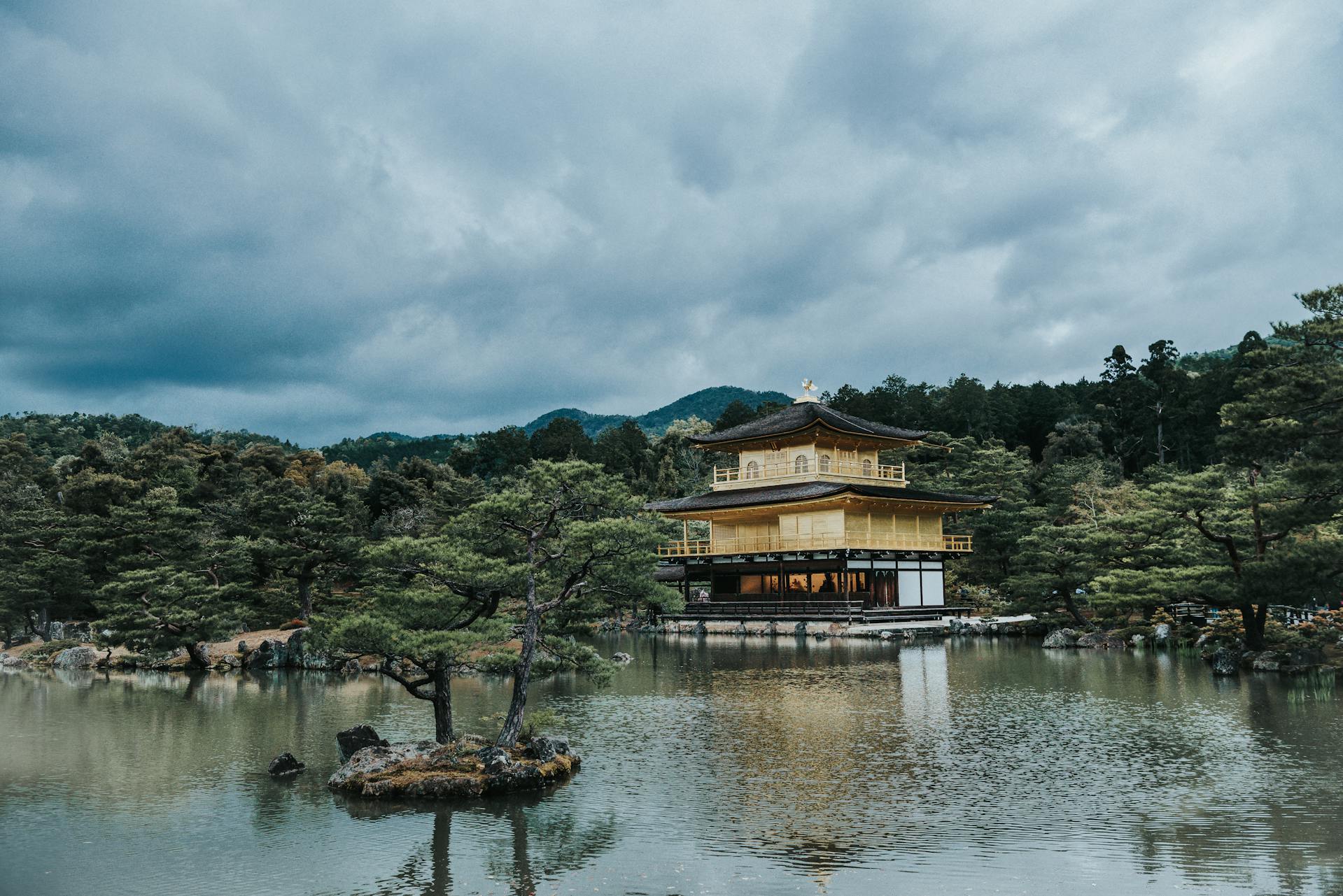 Kinkaku-ji: Kyoto's Golden Pavilion